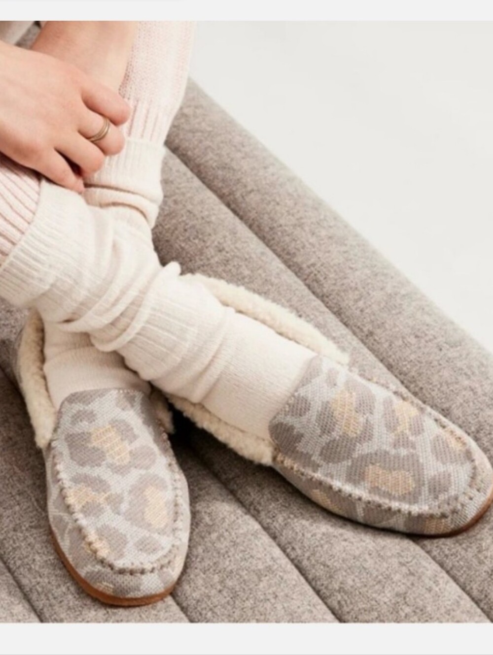 Rothy's The Scuff Slipper Cozy Cat Size 6 Leopard Sherpa Loungewear